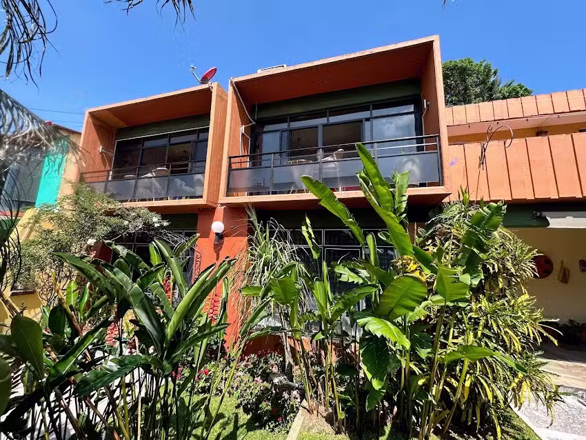 Casa de las Palmas, Guest House