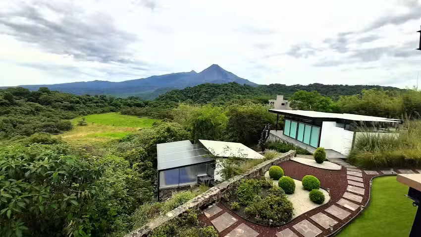 CASA DEL VOLC&Aacute;N Y CASA DEL NEVADO