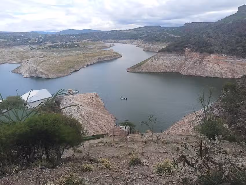 Casa Do&ntilde;he &ndash; presa Zimapan