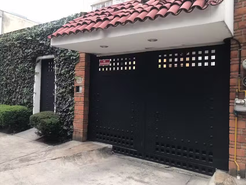 Casa hotel Sukaji Coyo&aacute;can