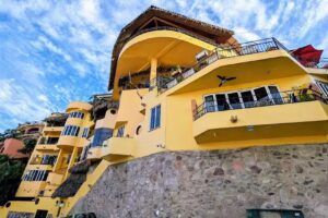 Casa Isabel Hotel & Restaurant