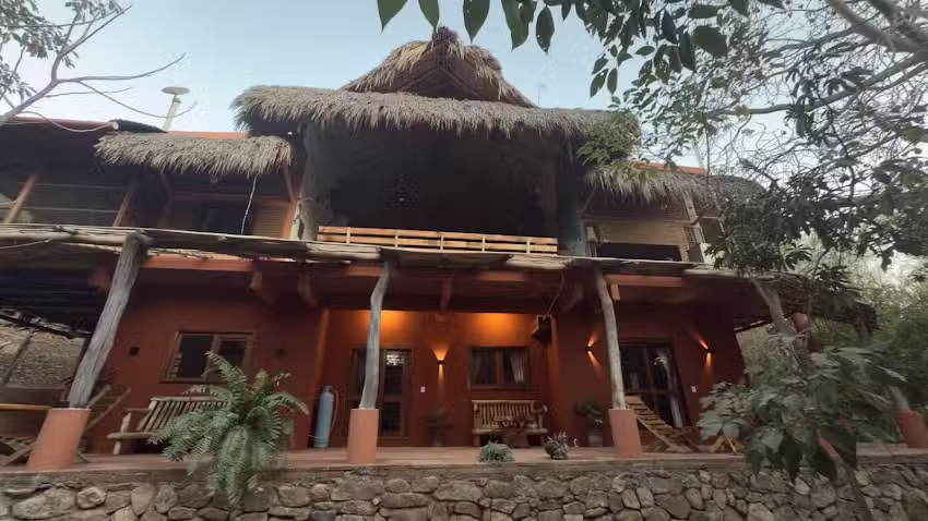 Casa Koru Arte, Movimiento y Alojamiento