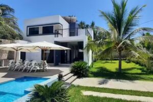 Casa las Palmas Cuyutl&aacute;n Col.