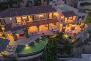 Casa Luca 6 Bedrooms 6.5 Bathrooms