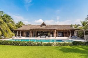 Casa Rhino &middot; Villa frente al mar en Puerto Escondido