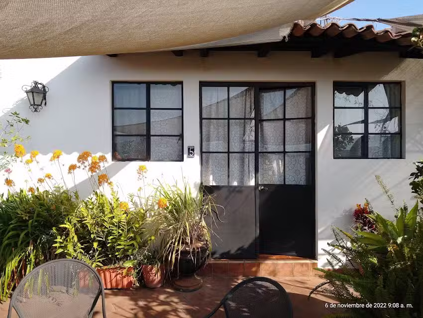 Casa Xola Bed & Breakfast