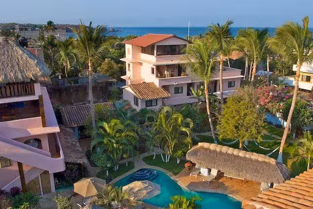 Casamar Suites Hotel