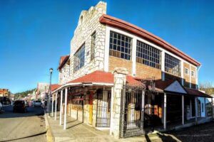 Cascada Inn Hotel & Tours