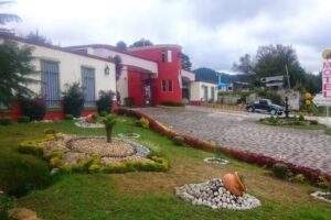 Claro De Luna. Motel