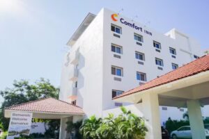 Comfort Inn Puerto Vallarta Golfside & Marina