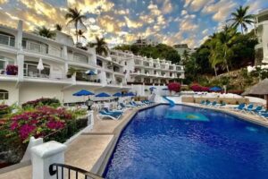 Condominio PlayaSol Dolphin 608