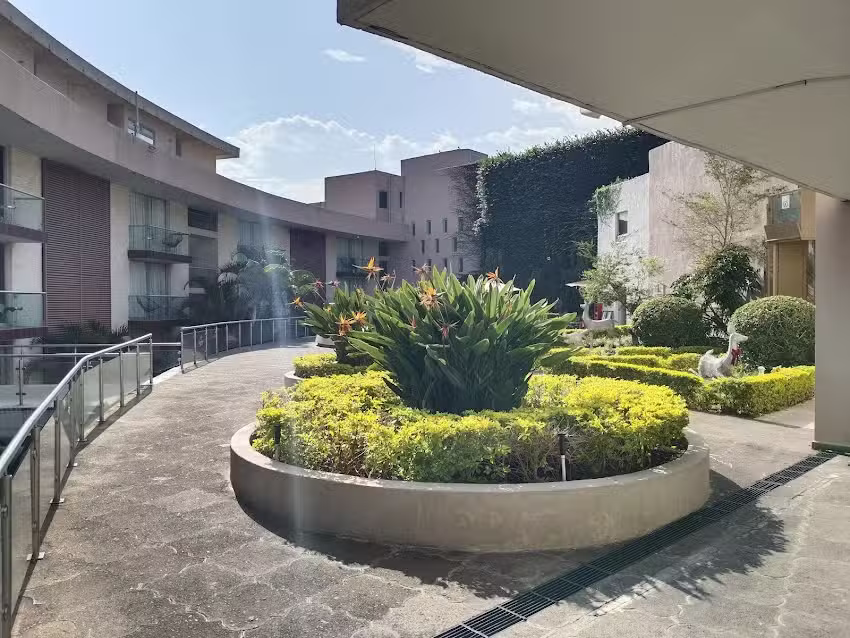 Country Hotel and Suites