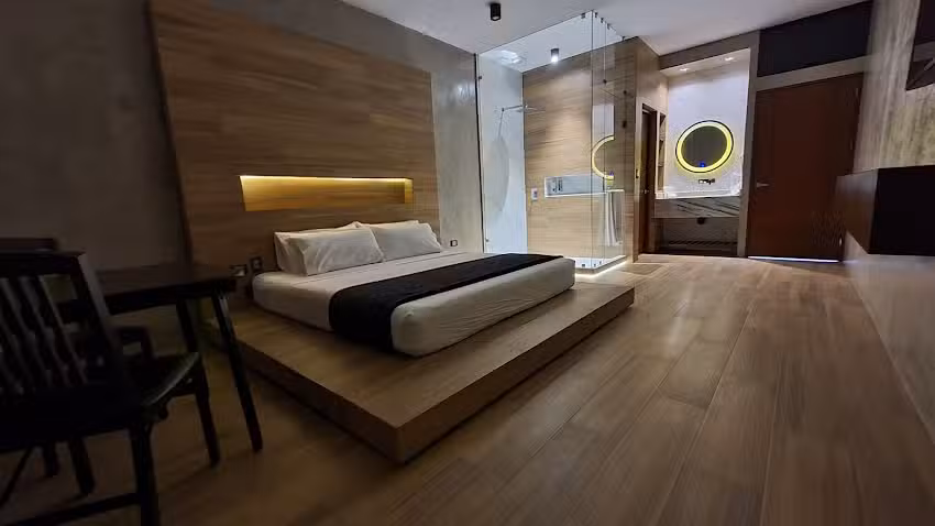 Del R&iacute;o Suites