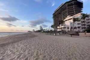 departamento a pie de playa mazatlan – Costa Bonita