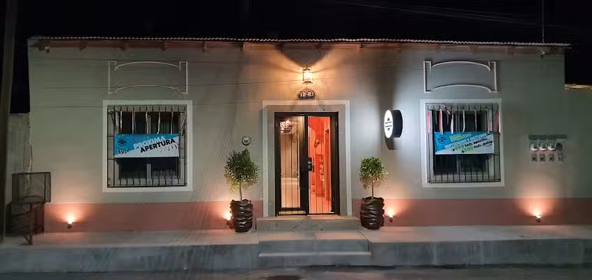 El Hotelito
