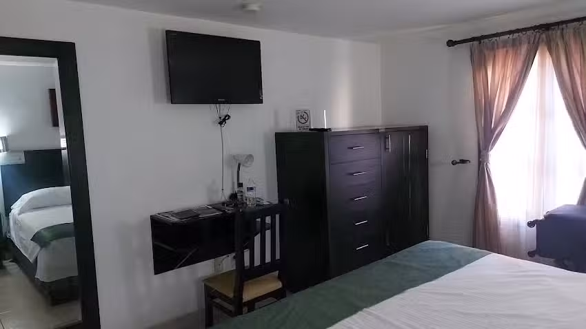 El Hotelito