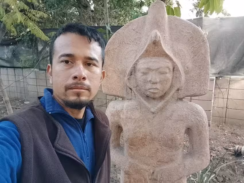 El Robert Los Comunn&eacute;s Cipactli Tours