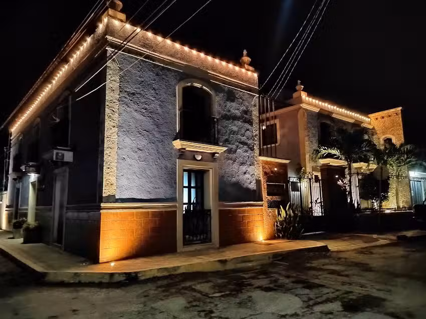 &ldquo;El Truck&rdquo; Hotel &ndash; Boutique