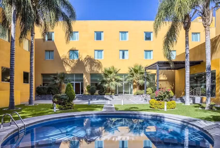 Fiesta Inn Express San Luis Potos&iacute; Oriente