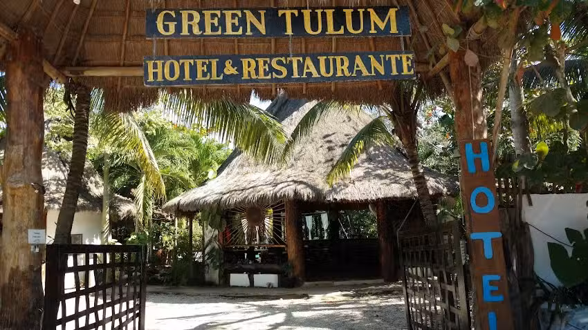 Green Tulum Caba&ntilde;as & Gardens