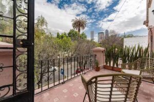 Hospedaje Anzures Black House