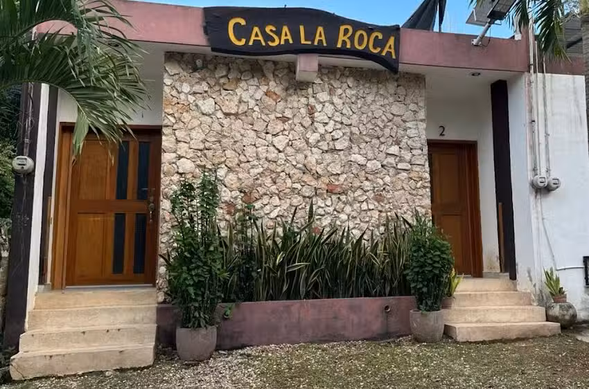 Hospedaje Casa LA ROCA