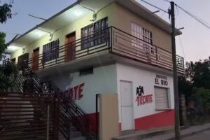 Hospedaje “El Río”