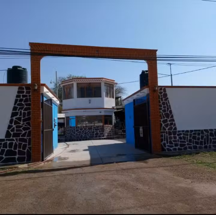 Hostal Familiar y Recreativo Villa de Pozos