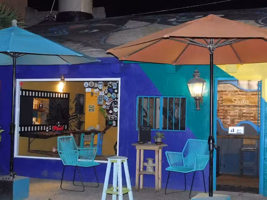 Hostal Shaka Surf House