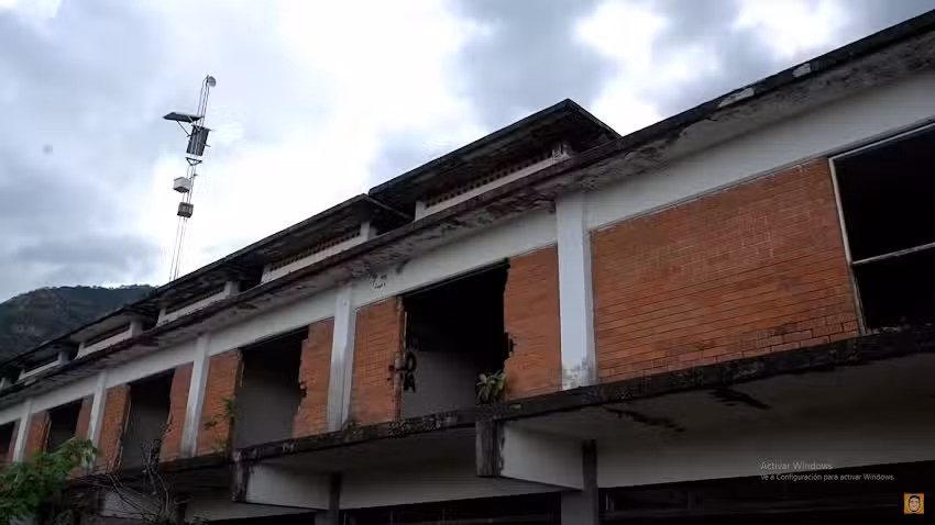 hotel abandonado de Osumacinta