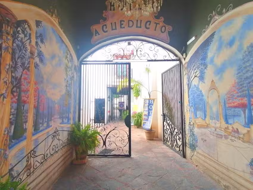 HOTEL ACUEDUCTO QRO