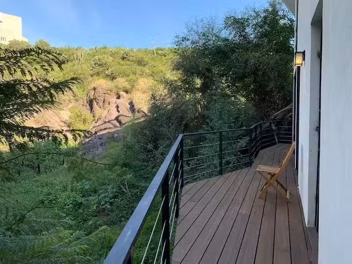 hotel, airbnb, hospedaje