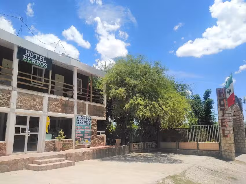 Hotel Berros