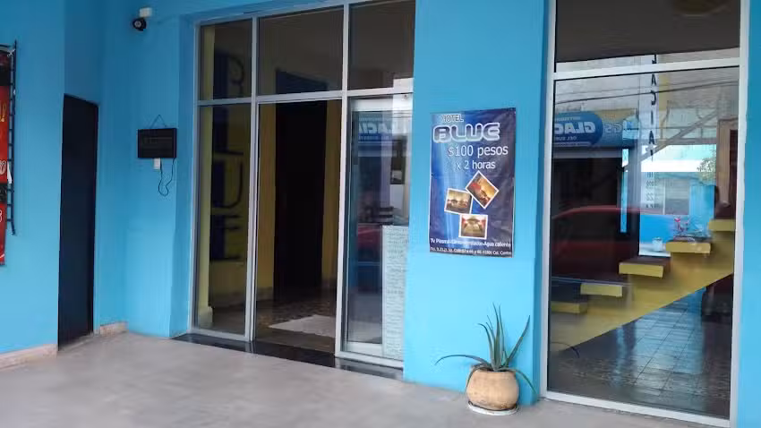 Hotel Blue