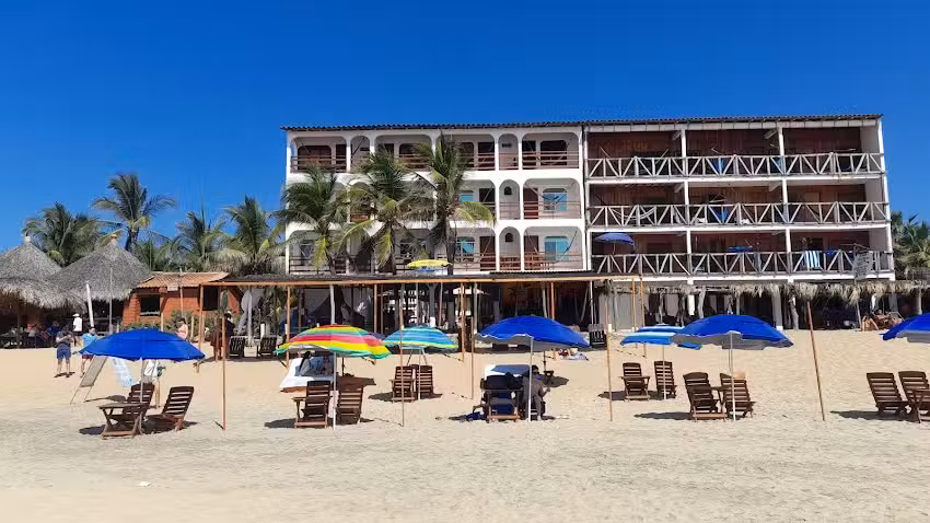 Hotel caba&ntilde;as el paraiso