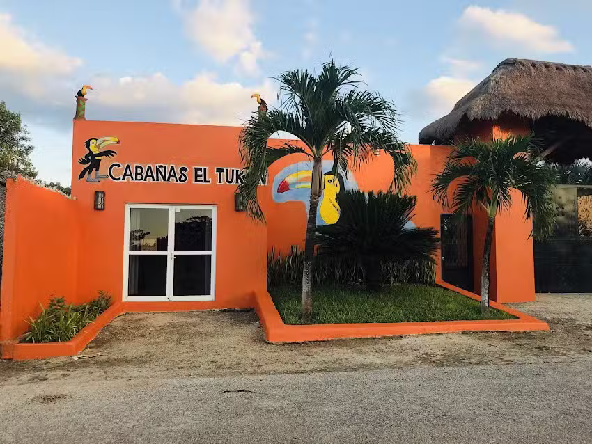 Hotel Caba&ntilde;as &ldquo;El Tukan&rdquo;