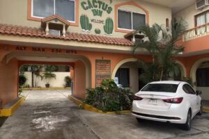 Hotel Cactus Inn
