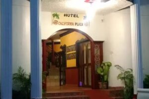 Hotel California Plaza