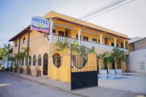 HOTEL CAMPO REAL PLUS