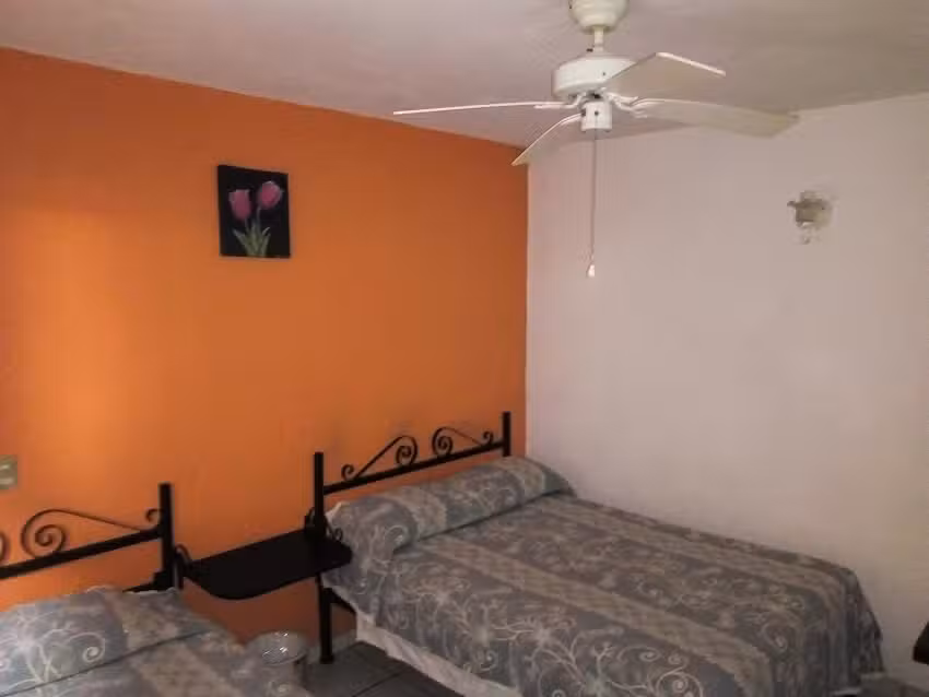 Hotel Caracoles