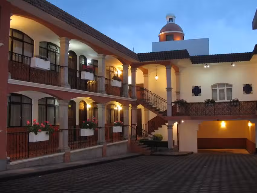 HOTEL COLONIAL