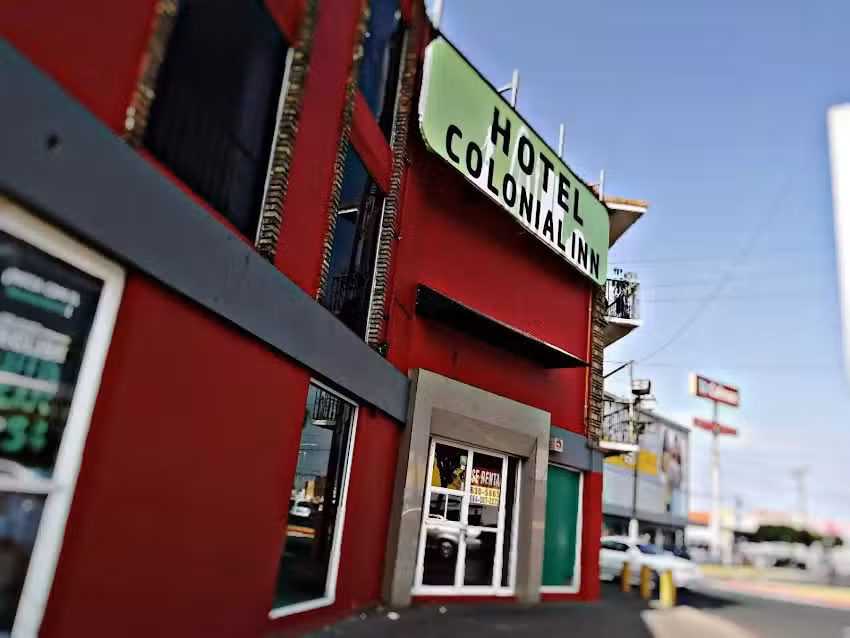 Hotel Colonial Inn