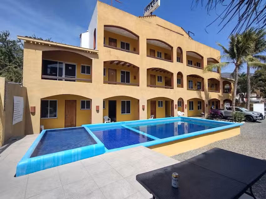 Hotel Cuamatzi zihuatanejo
