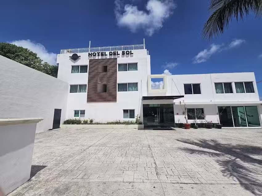 Hotel del Sol