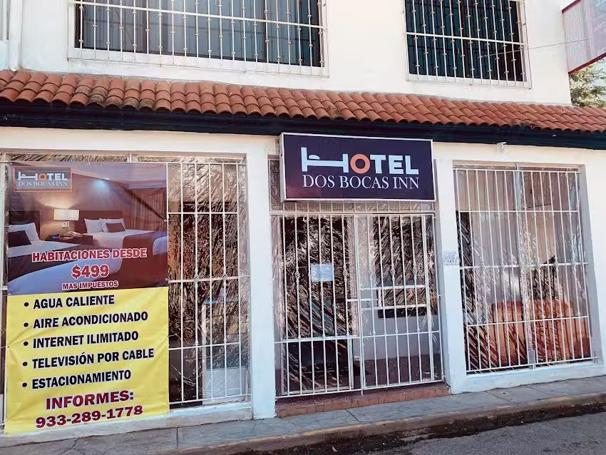 Hotel Dos Bocas Inn Paraiso cerca de carretera dos bocas.