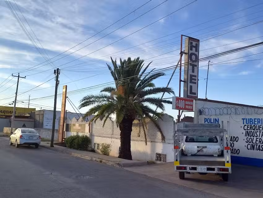 Hotel Econ&oacute;mico Eco Expr&eacute;ss (Amplio estacionamiento)