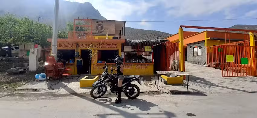 Hotel El Chihuahua ojo de agua