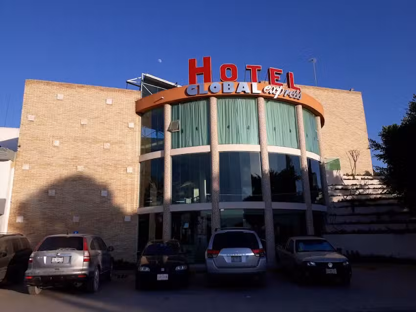 Hotel global express y polic&iacute;a federal
