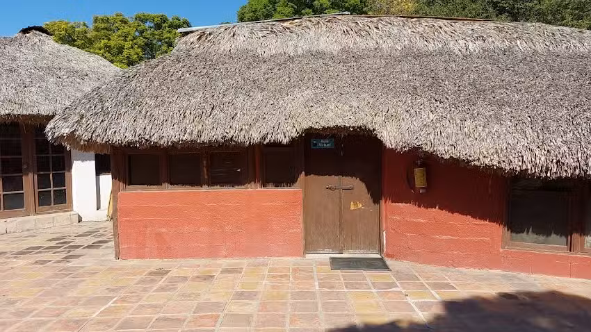 Hotel Hacienda Escondida