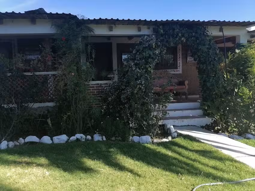 Hotel Hostal El Jard&iacute;n